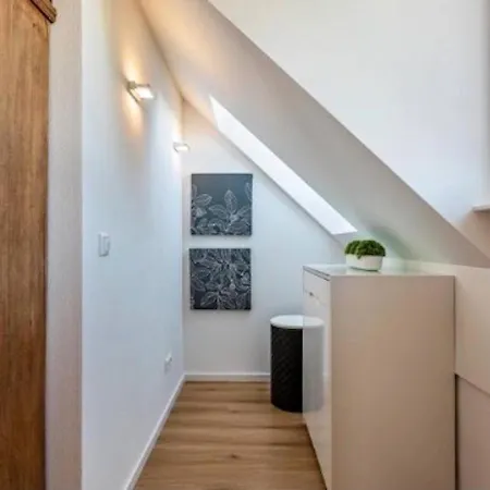 Terralpin - Charmante Dg Mit Balkon *